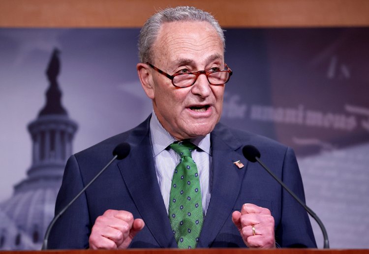 Chuck Schumer : Net Worth, Family, Wife, Education, Children, Age, Biography and Political Career
