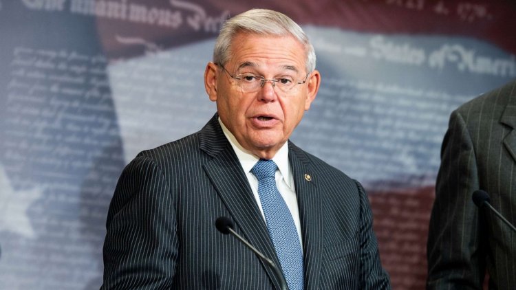 Bob Menendez : Net Worth, Family, Wife, Education, Children, Age, Biography and Political Career