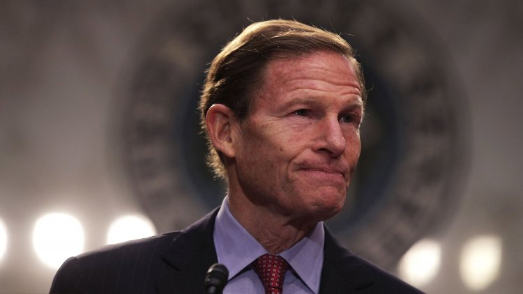 Richard Blumenthal : Net Worth, Family, Wife, Education, Children, Age, Biography and Political Career
