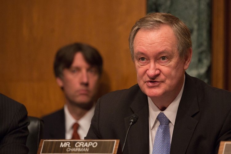 Mike Crapo : Net Worth, Family, Wife, Education, Children, Age, Biography and Political Career