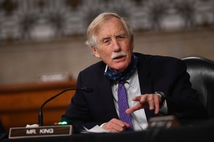Angus King : Net Worth, Family, Wife, Education, Children, Age, Biography and Political Career